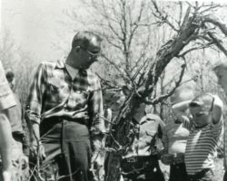 Robert Ellarson teaching.