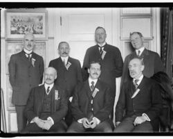 Charles Van Hise, front right. Photo from Wikimedia Commons.