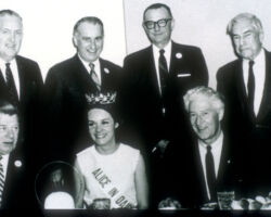 Warren Knowles (front right)